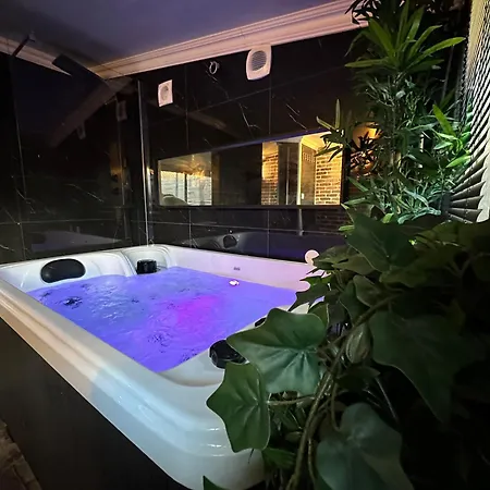 Apartamento Jacuzzi Et Cinema, Merignac2 *